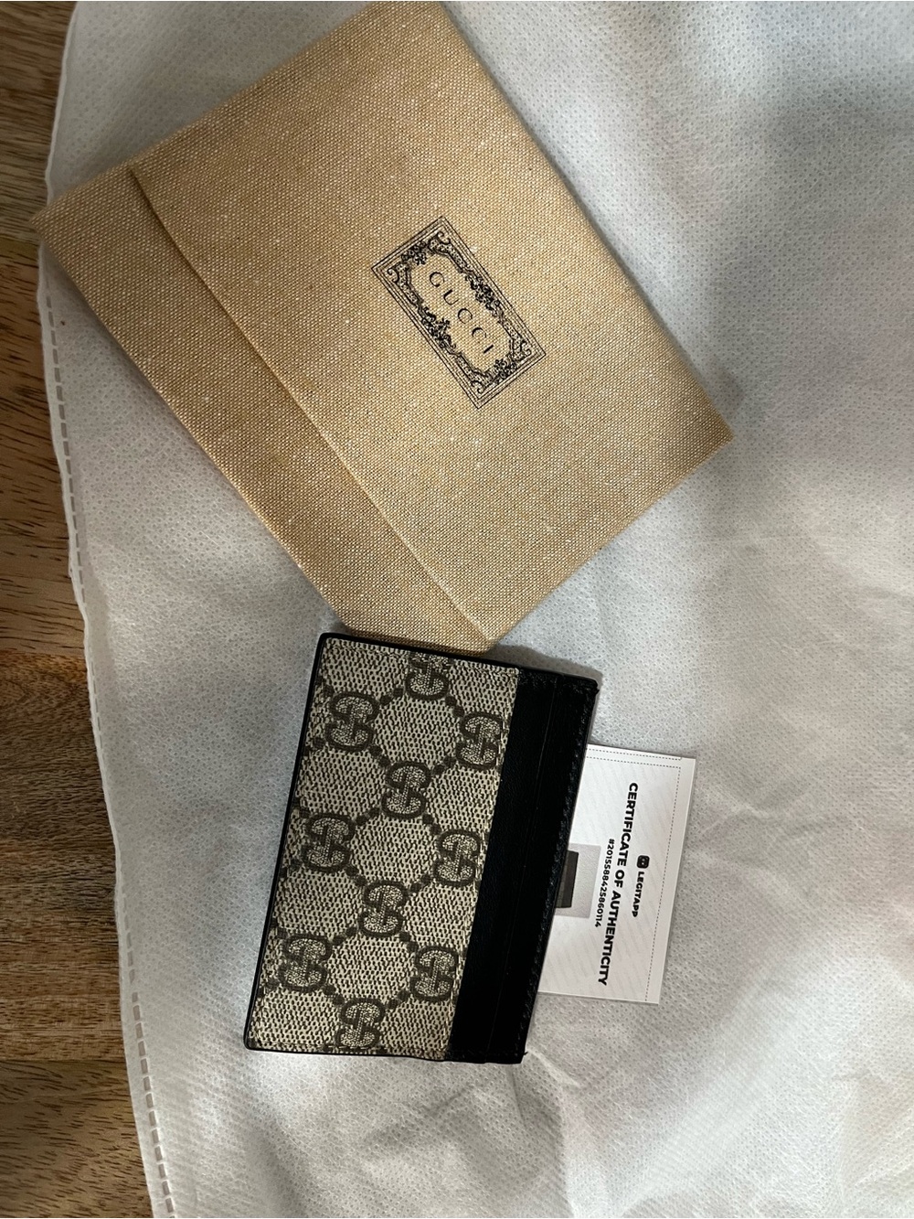 Gucci unisex Beige & Black GG Canvas Card Holder